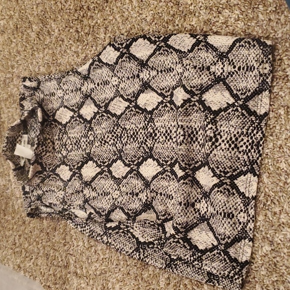 Caution to the Wind mock neck cropped tank top - Picture 1 of 3